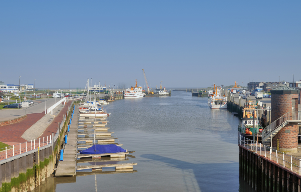 Der Hafen von Bensersiel 