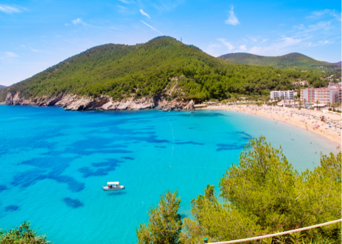 Cala de Sant Vicent, einer der schönsten Strände auf Ibiza