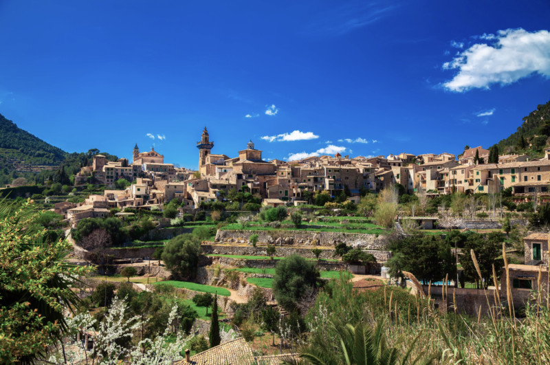 Das Dorf Valldemossa auf der Insel Mallorca