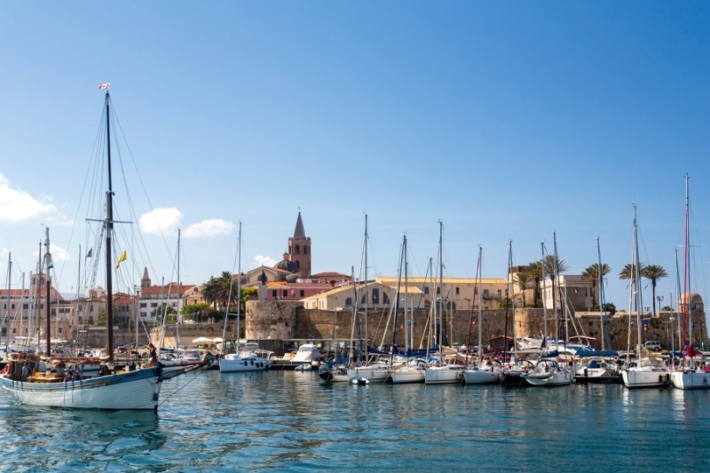 Die besten Marinas und Häfen Sardiniens ⚓