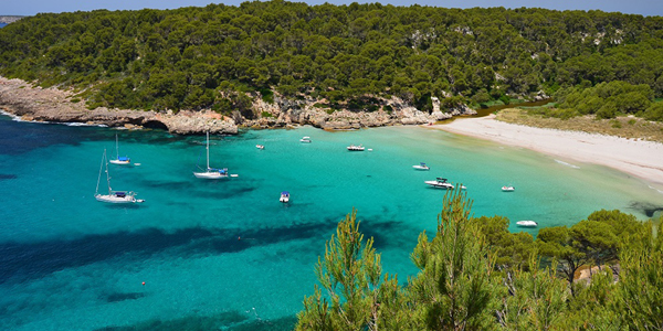Familien-Bootsausflüge auf Menorca