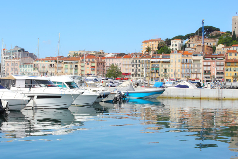 Das erste Mal ein Boot mieten in Cannes: Dein kompletter Guide für die Côte d’Azur auf dem Wasser