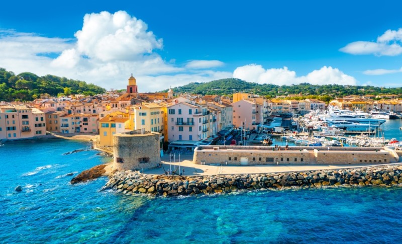 Warum Saint-Tropez das perfekte Segelrevier für den Sommer ist